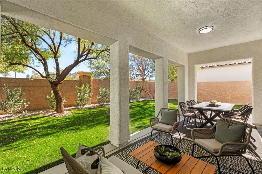 Las Vegas, Nevada 89141, United States, 4 Bedrooms Bedrooms, ,4 BathroomsBathrooms,Residential,Active,240284