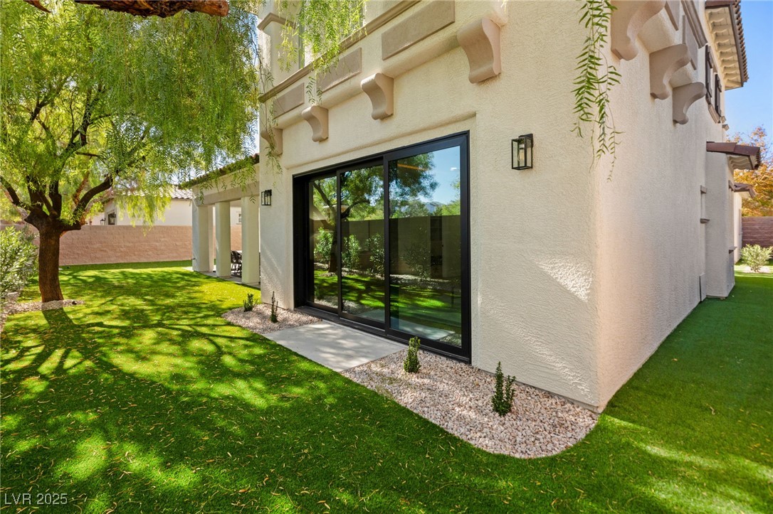 Las Vegas, Nevada 89141, United States, 4 Bedrooms Bedrooms, ,4 BathroomsBathrooms,Residential,Active,240284