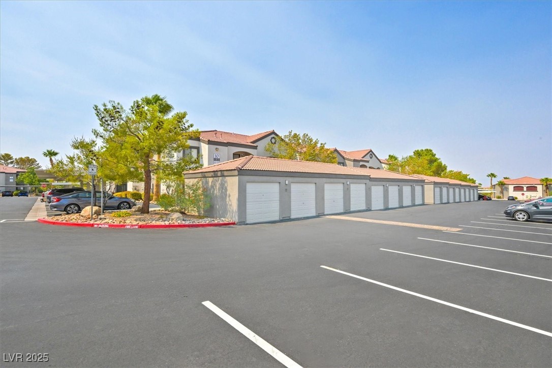 Henderson, Nevada 89052, United States, 1 Bedroom Bedrooms, ,1 BathroomBathrooms,Residential,Active,251264