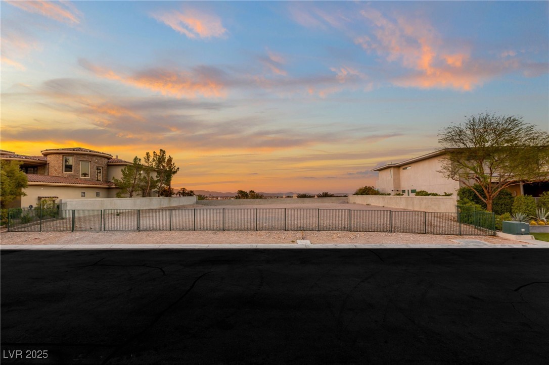 5184 Scenic Ridge Drive