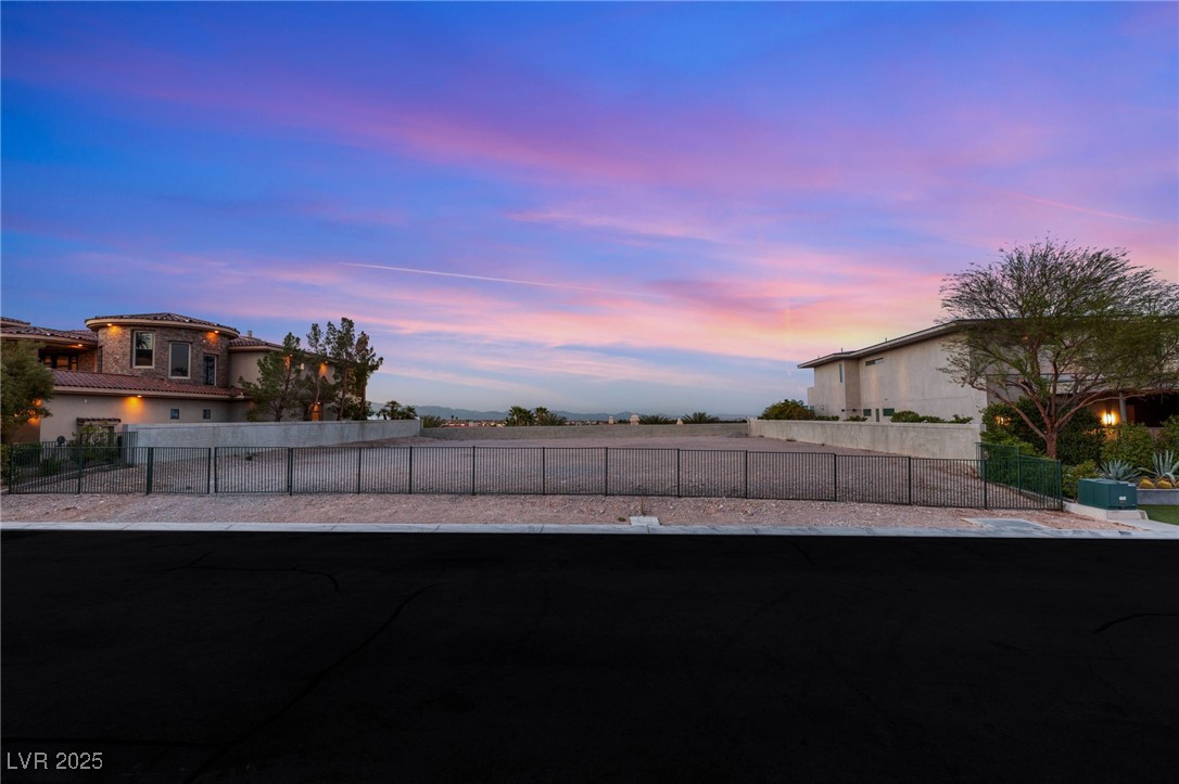 5184 Scenic Ridge Drive