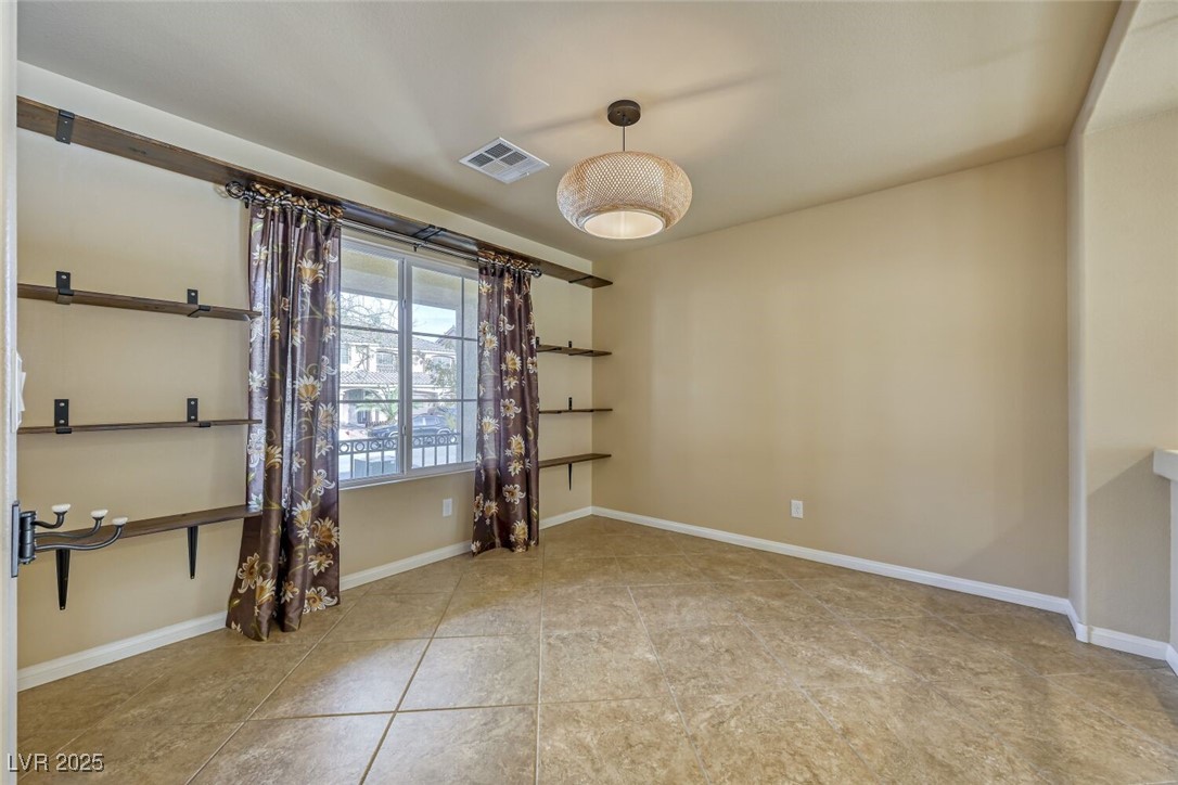 6239 Mustang Spring Avenue