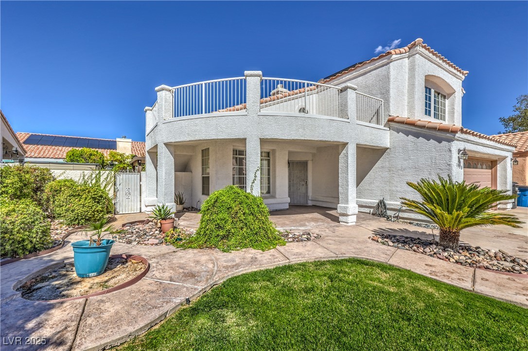 1920 W Camino Carlos Rey