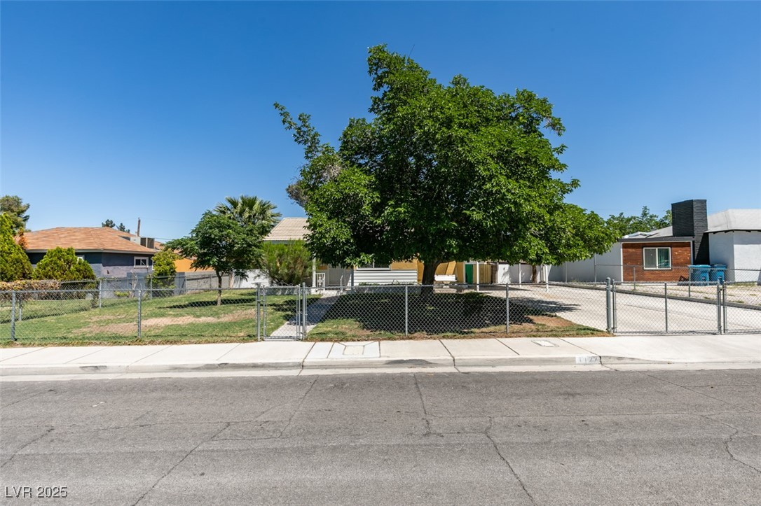 Properties 1 1127 Melville Drive