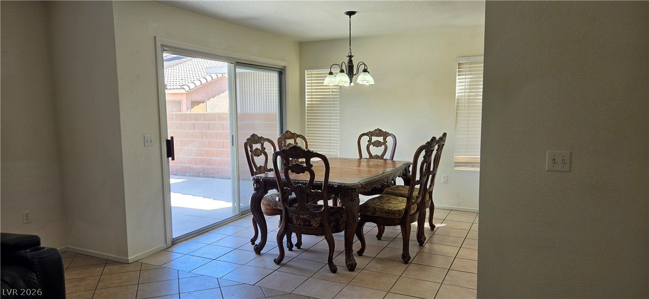 1452 Padbury Court 102
