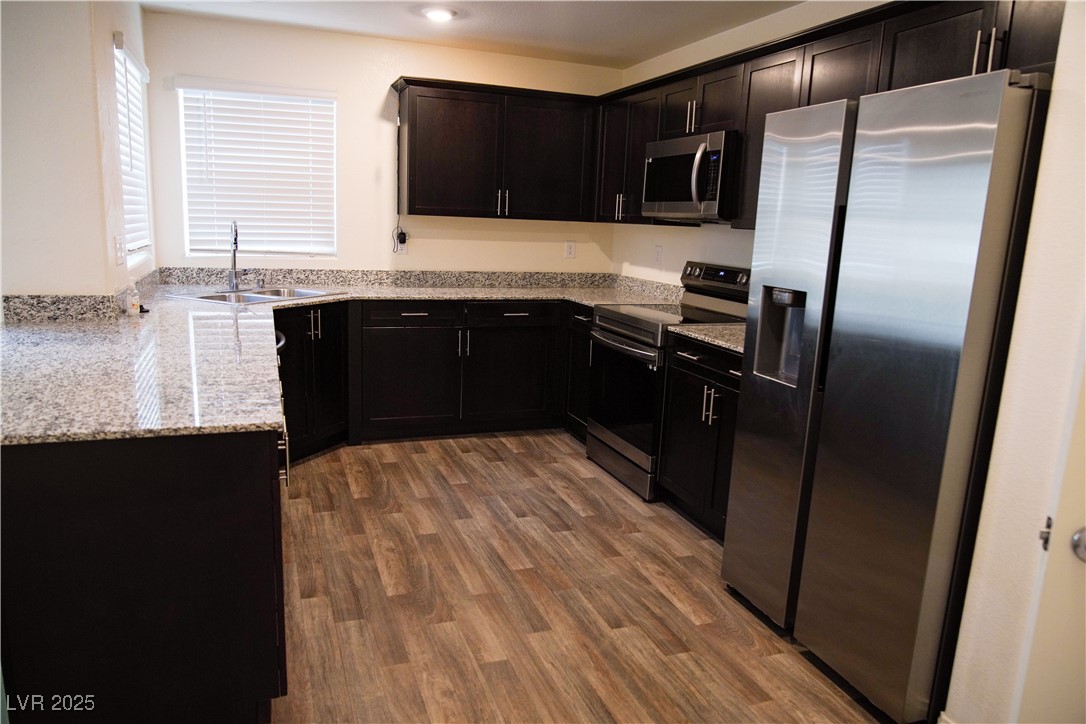 2761 Frosted Teal Avenue, North Las Vegas, Nevada image 8