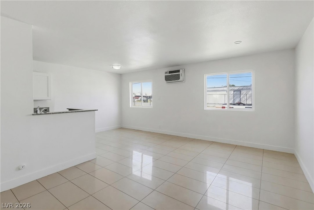 180 W New York Avenue 4