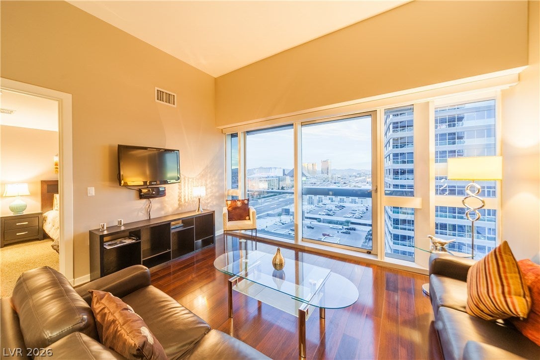 4471 Dean Martin Drive 1605