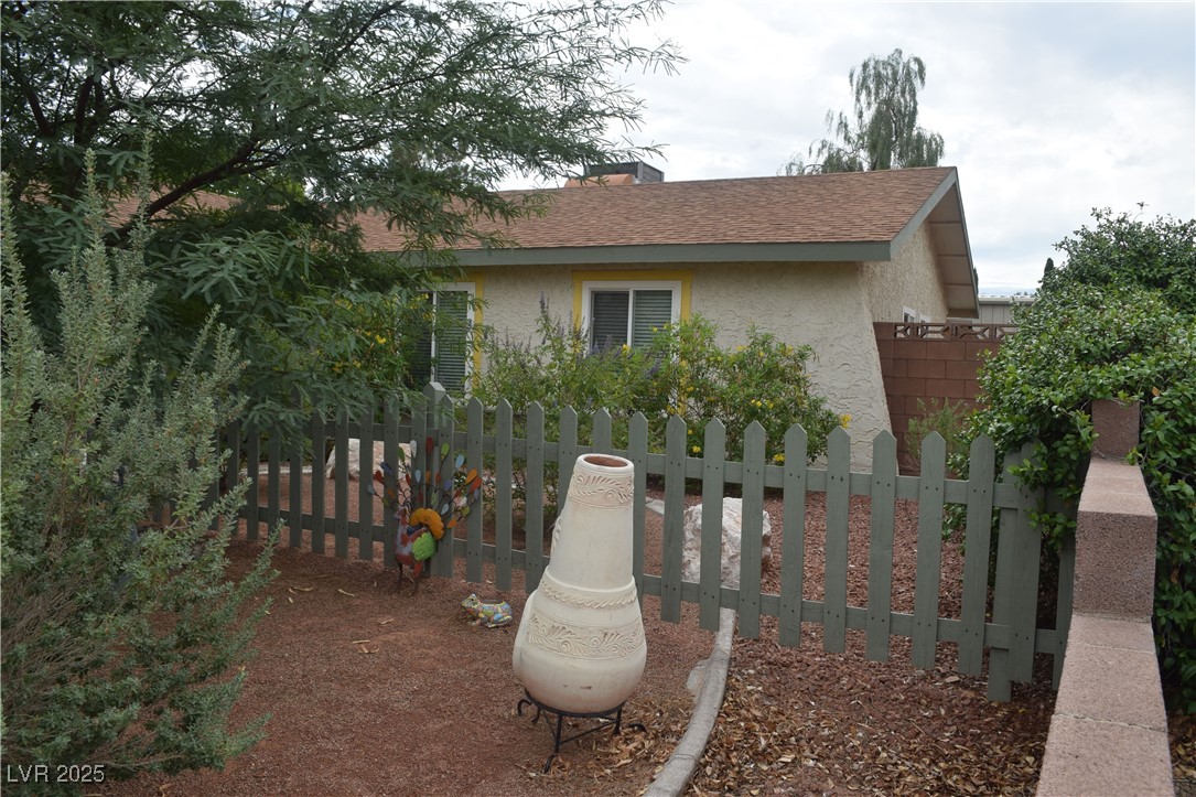 1120 Fuente Way