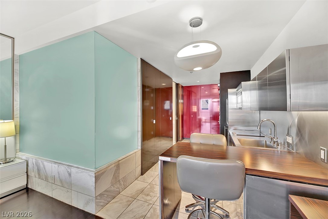 4381 W Flamingo Road 3519