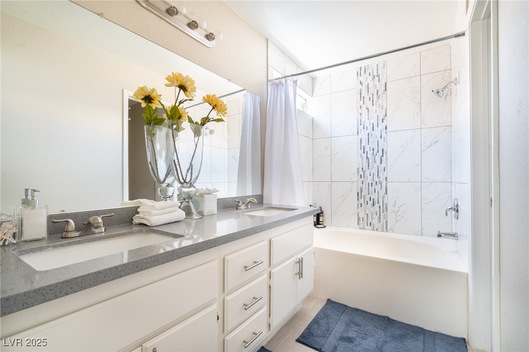 Las Vegas, Nevada 89119, United States, 2 Bedrooms Bedrooms, ,2 BathroomsBathrooms,Residential,Active,180051