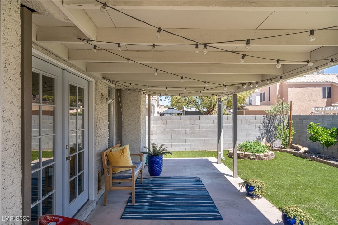 Las Vegas, Nevada 89119, United States, 2 Bedrooms Bedrooms, ,2 BathroomsBathrooms,Residential,Active,180051