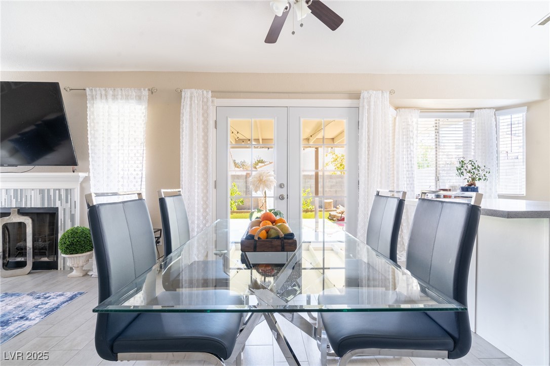 Las Vegas, Nevada 89119, United States, 2 Bedrooms Bedrooms, ,2 BathroomsBathrooms,Residential,Active,180051