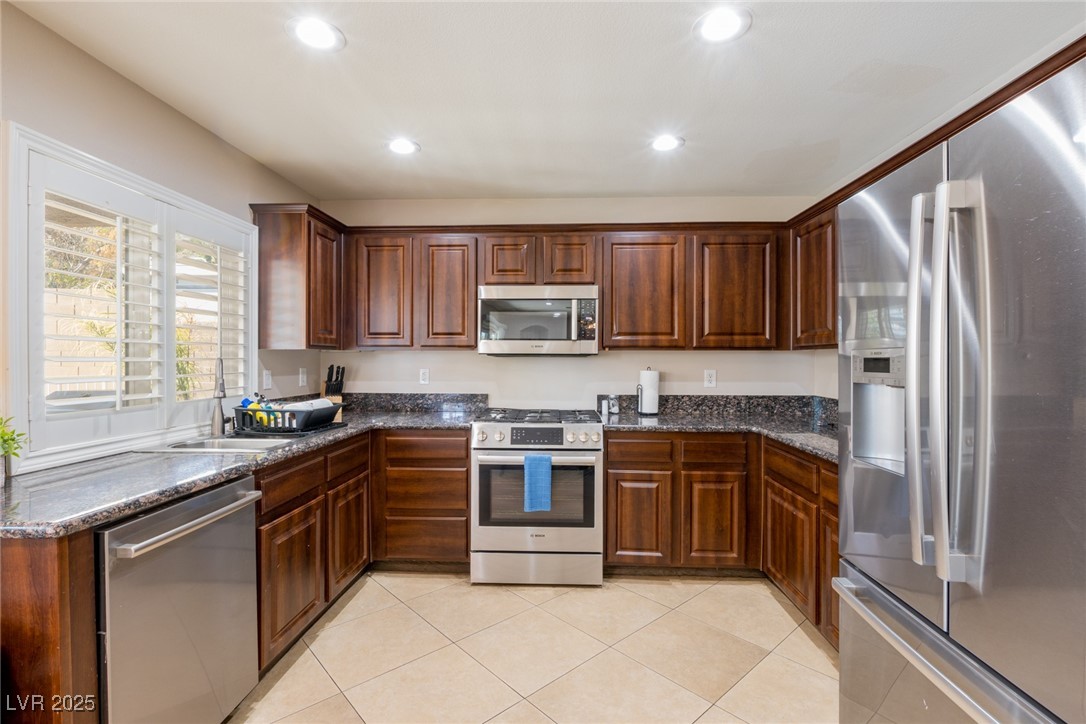 723 Seclusion Glen Avenue, Las Vegas, Nevada image 10