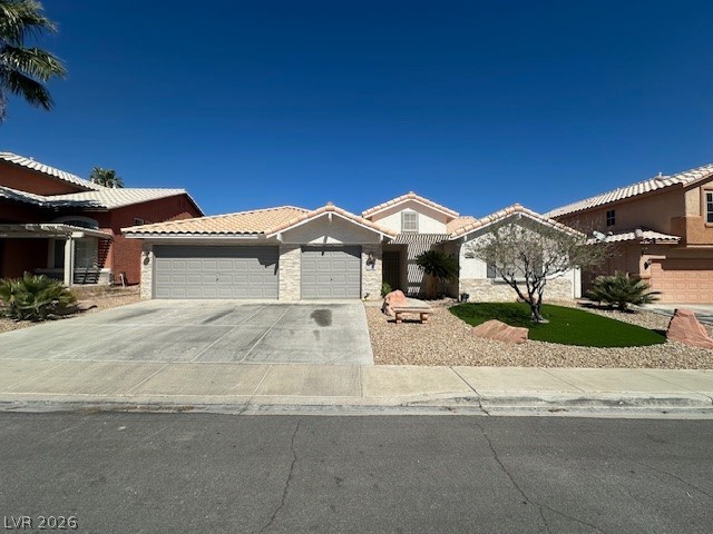 9886 Masked Duck Avenue