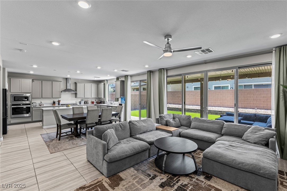 10157 Magnolia Creek Street