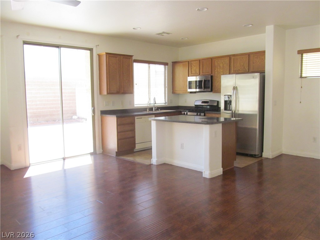 5357 CORAL RIBBON Avenue