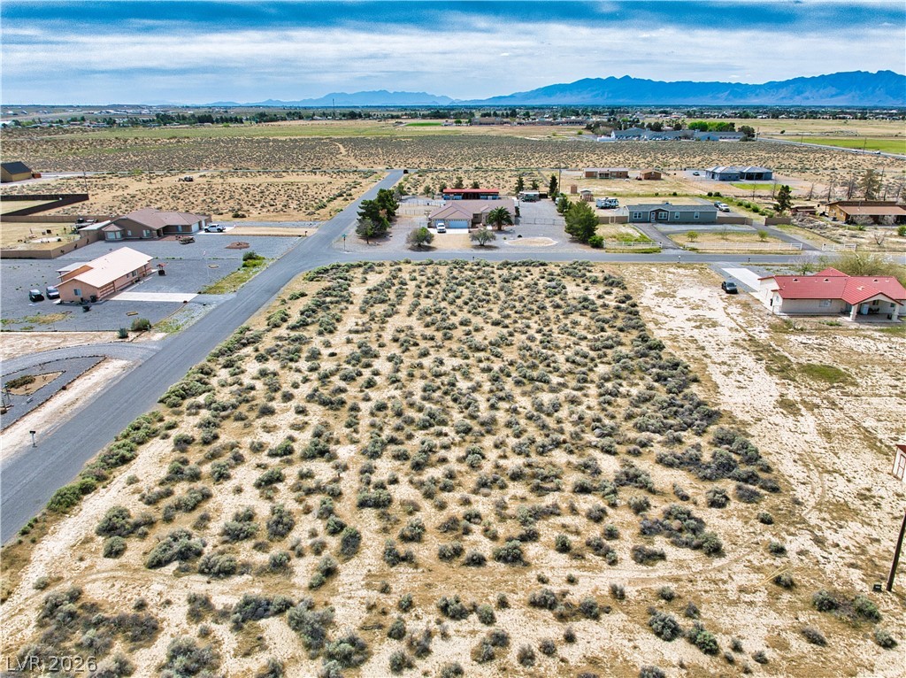 140 E Bluebird Avenue