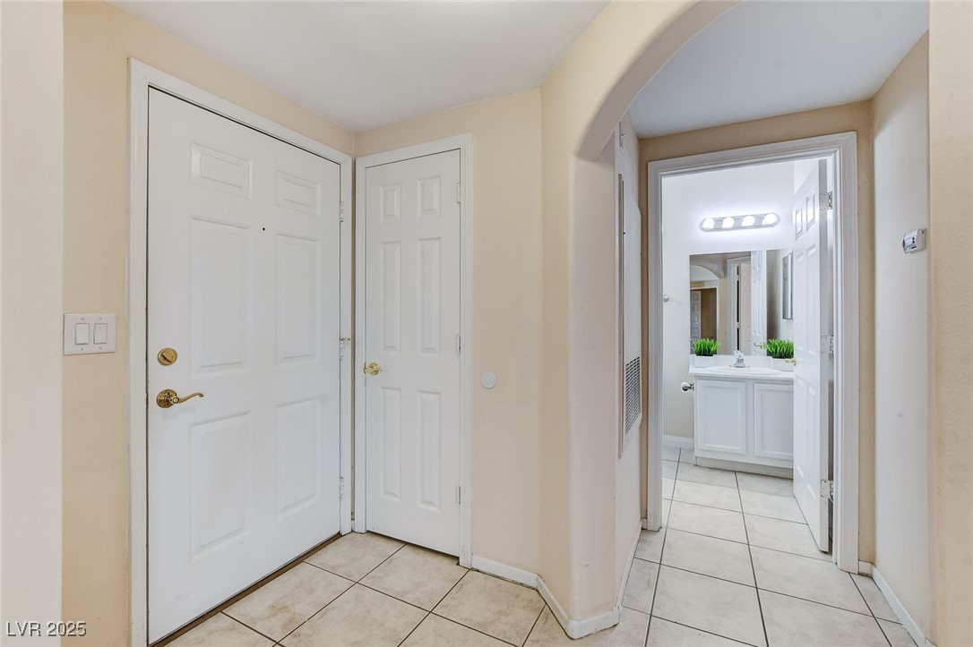 1621 Sandecker Court 101