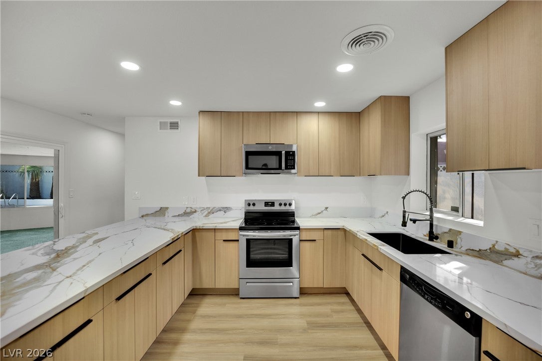 2325 Sombrero Drive