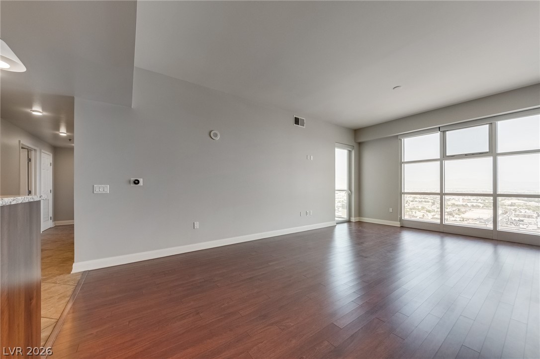 150 Las Vegas Boulevard 2203