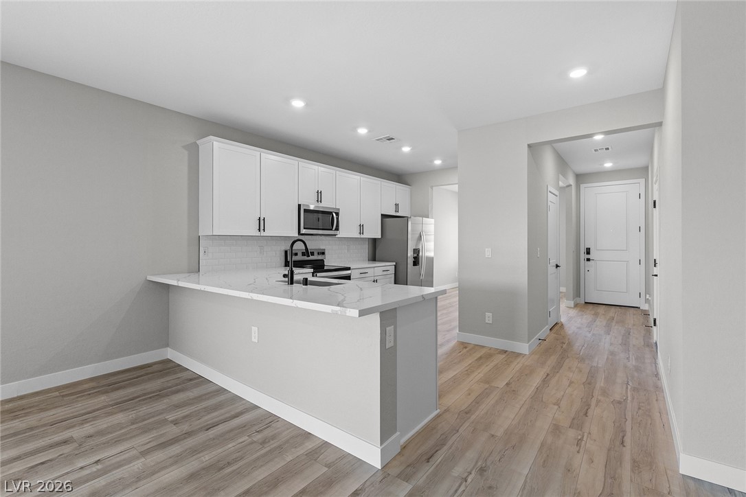 3233 Lunar Crater Avenue