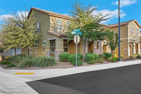 Townhouse For Rent - 2852 Starling Summit St<br/> Henderson, NV 89044