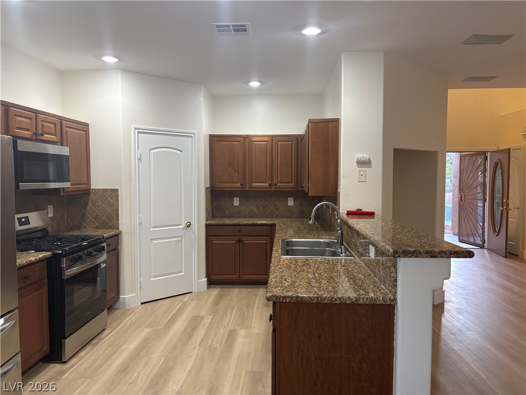 9368 Pineneedle Ridge Street