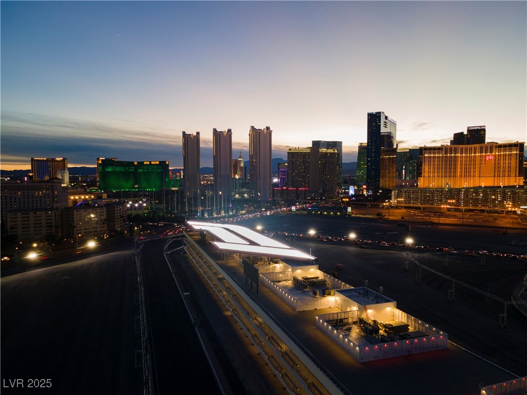 135 E HARMON Avenue 1621