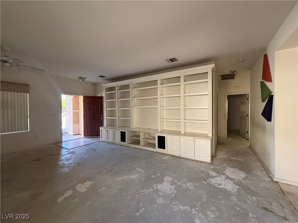 533 Kings Links Street