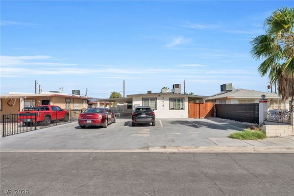 724 N 9TH ST, LAS VEGAS, NV 89101 - Image b47e4a8a6e2d8f53dd376c6f1ff30dff/2162354244