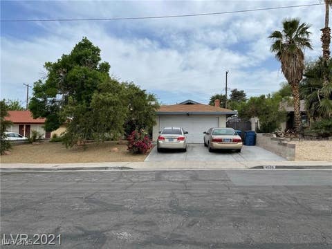 Homes For Sale - 4533 Charles Ronald Avenue<br/> Clark County, Las Vegas, NV 89121