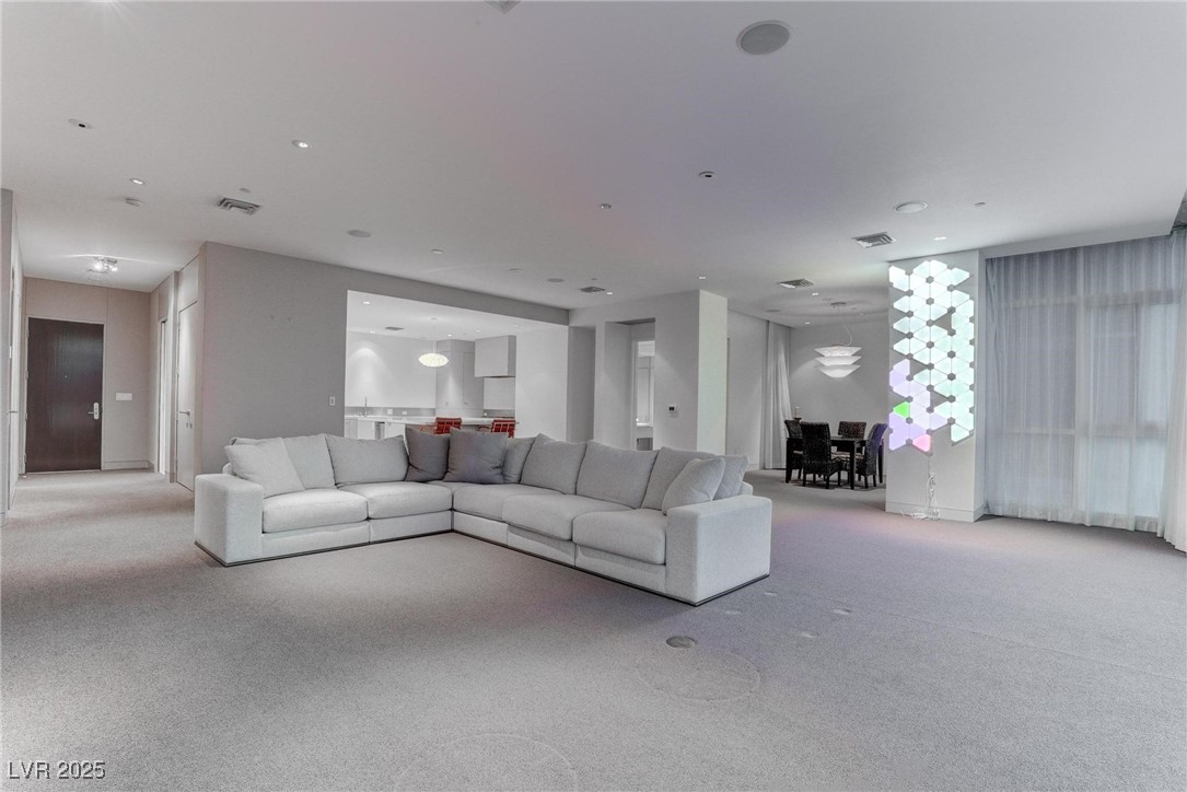 4575 Dean Martin Drive 2607