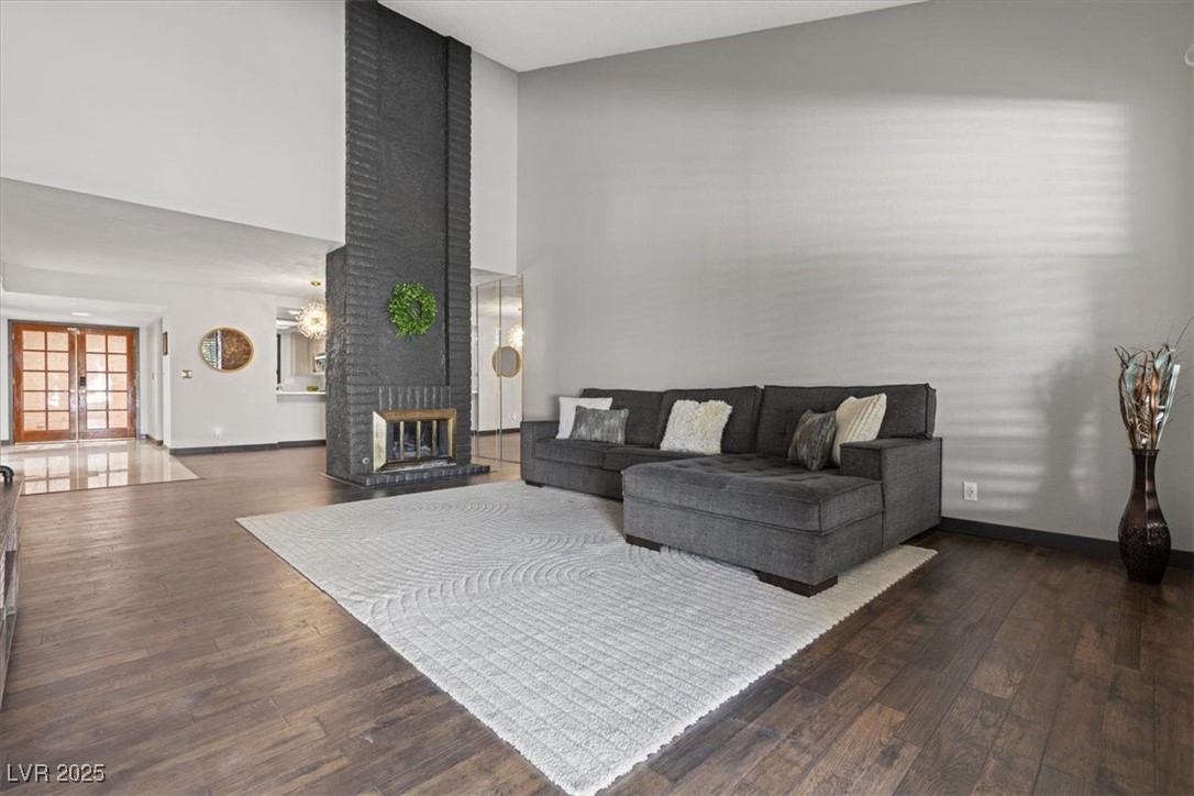 Las Vegas, Nevada 89121, United States, 2 Bedrooms Bedrooms, ,2 BathroomsBathrooms,Residential,Active,223959