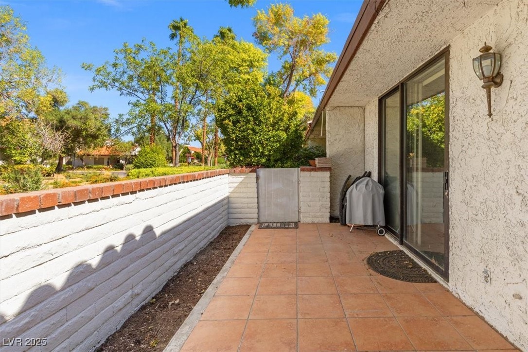 Las Vegas, Nevada 89121, United States, 2 Bedrooms Bedrooms, ,2 BathroomsBathrooms,Residential,Active,223959