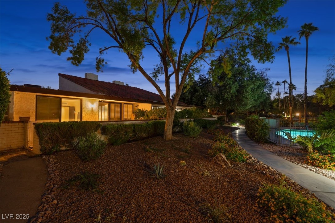 Las Vegas, Nevada 89121, United States, 2 Bedrooms Bedrooms, ,2 BathroomsBathrooms,Residential,Active,223959