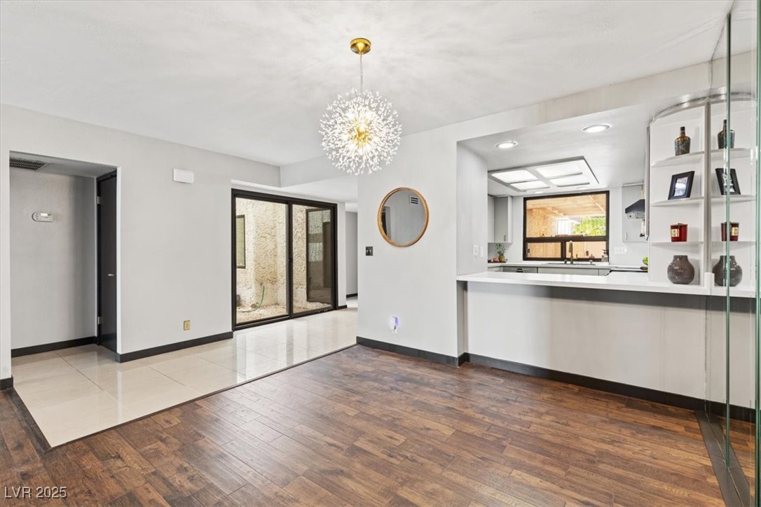 Las Vegas, Nevada 89121, United States, 2 Bedrooms Bedrooms, ,2 BathroomsBathrooms,Residential,Active,223959