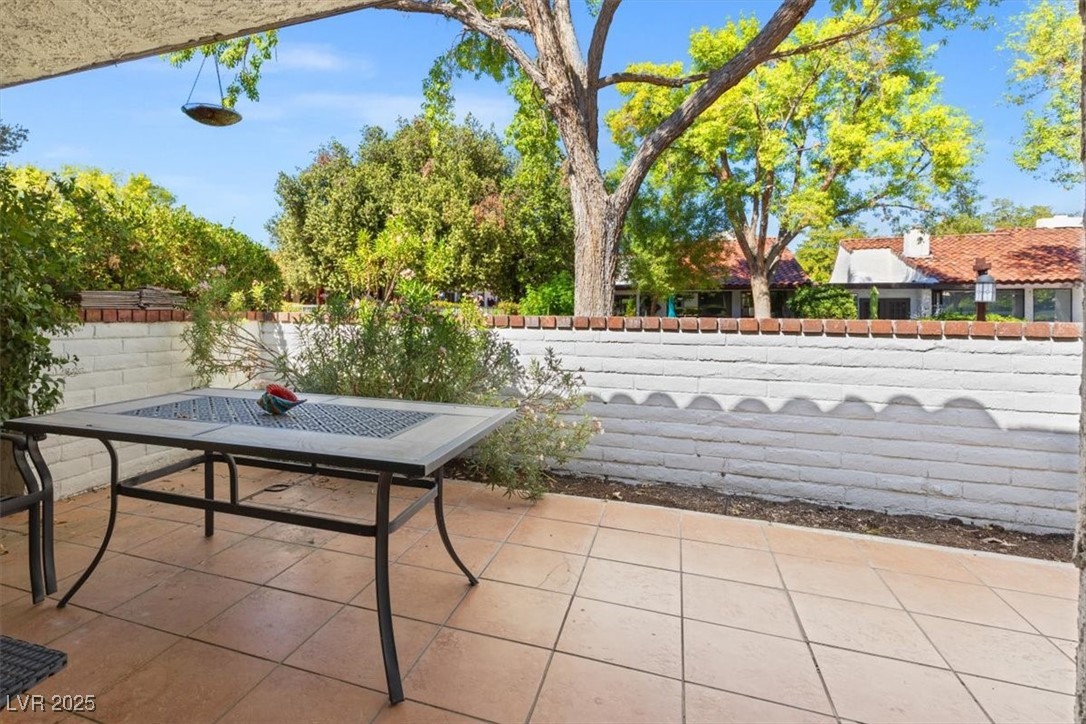 Las Vegas, Nevada 89121, United States, 2 Bedrooms Bedrooms, ,2 BathroomsBathrooms,Residential,Active,223959