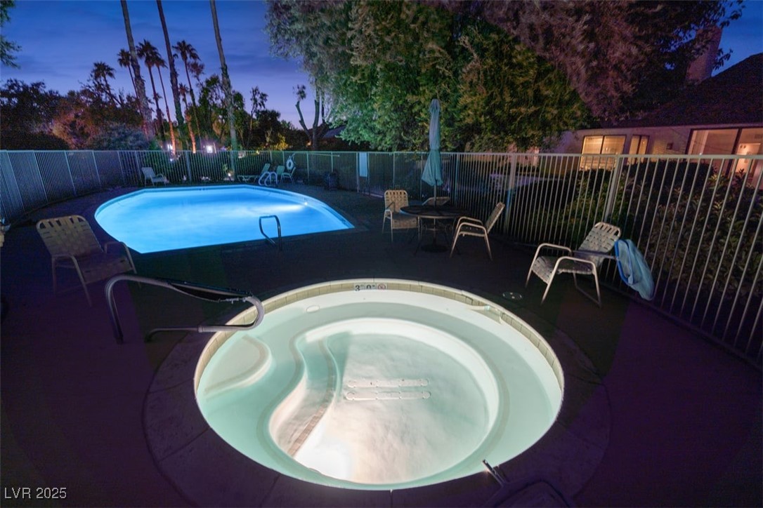 Las Vegas, Nevada 89121, United States, 2 Bedrooms Bedrooms, ,2 BathroomsBathrooms,Residential,Active,223959