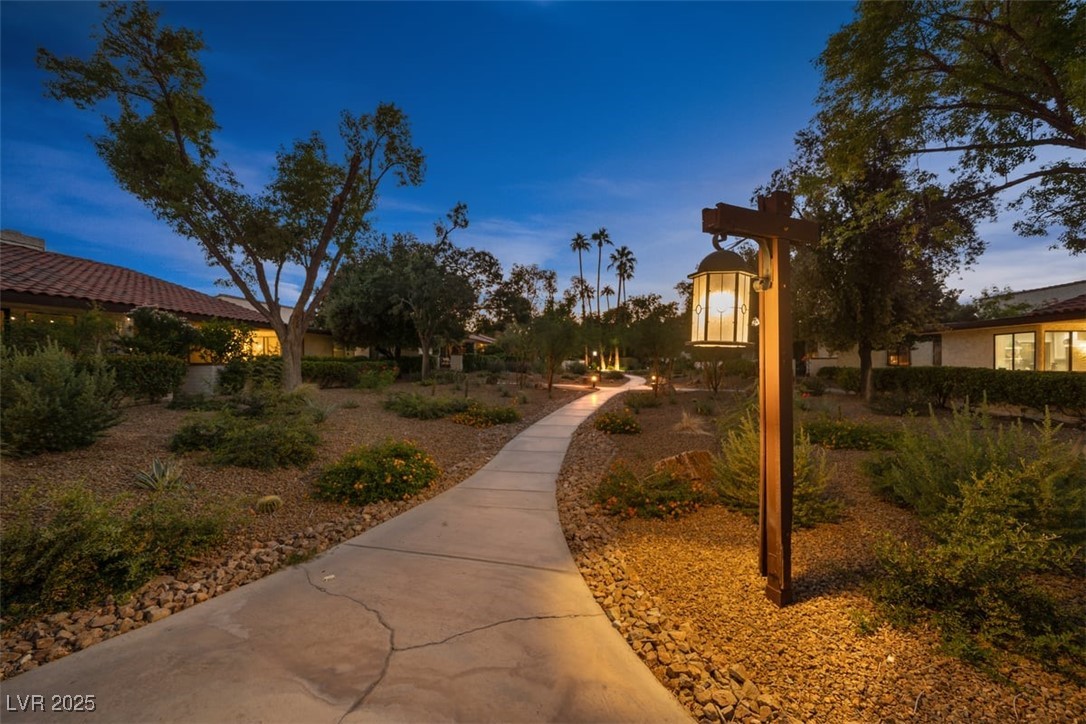 Las Vegas, Nevada 89121, United States, 2 Bedrooms Bedrooms, ,2 BathroomsBathrooms,Residential,Active,223959