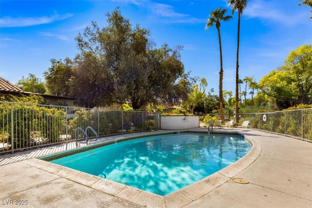 Las Vegas, Nevada 89121, United States, 2 Bedrooms Bedrooms, ,2 BathroomsBathrooms,Residential,Active,223959