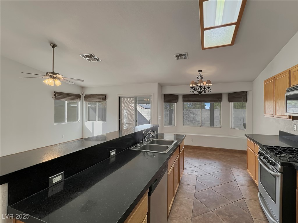 840 Candido Garcia Avenue, Henderson, Nevada image 2
