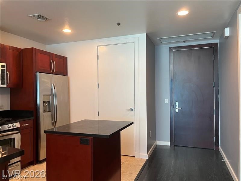 4575 DEAN MARTIN Drive 1011