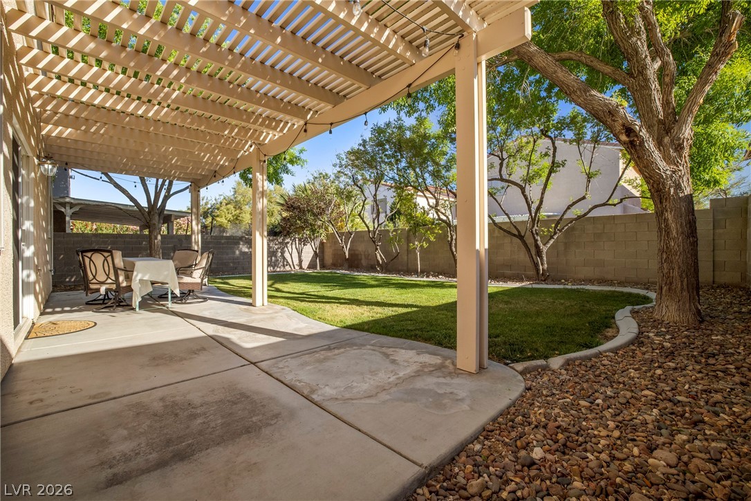 8913 Spinning Wheel Avenue