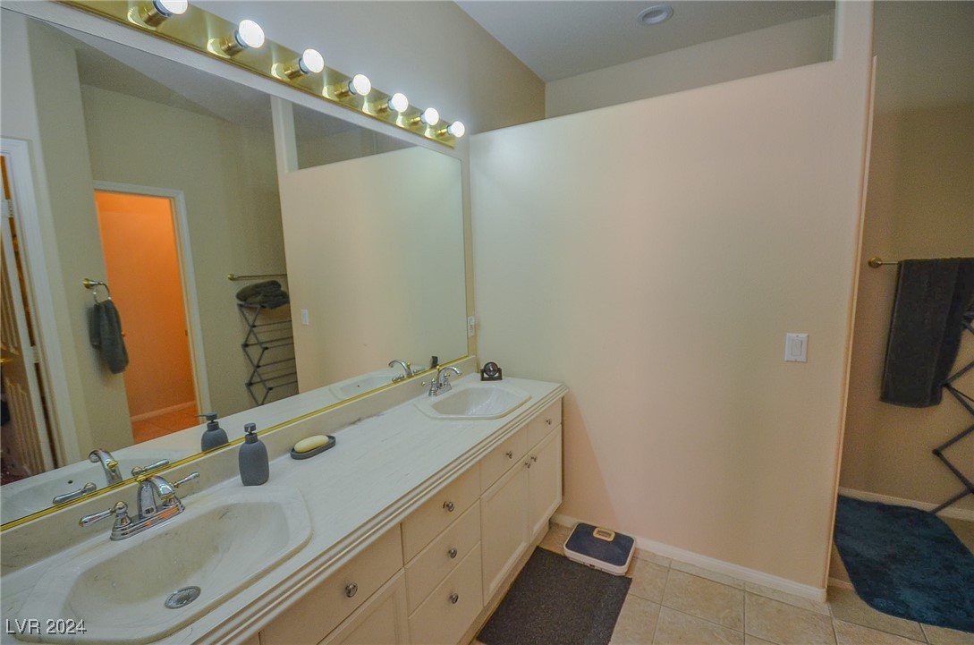 9642 Midnight Sun Avenue, Las Vegas, Nevada image 32