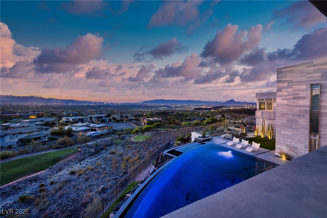 621 Majestic Rim Drive