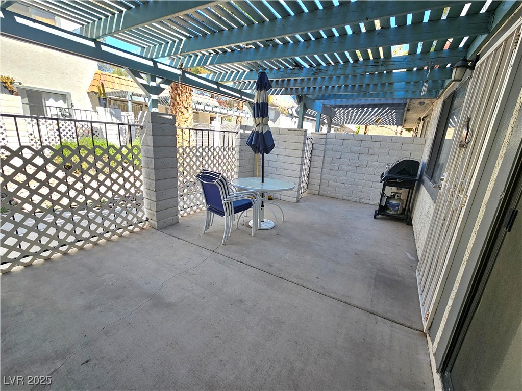 1128 Willow Tree Drive #C, Las Vegas, Nevada image 2