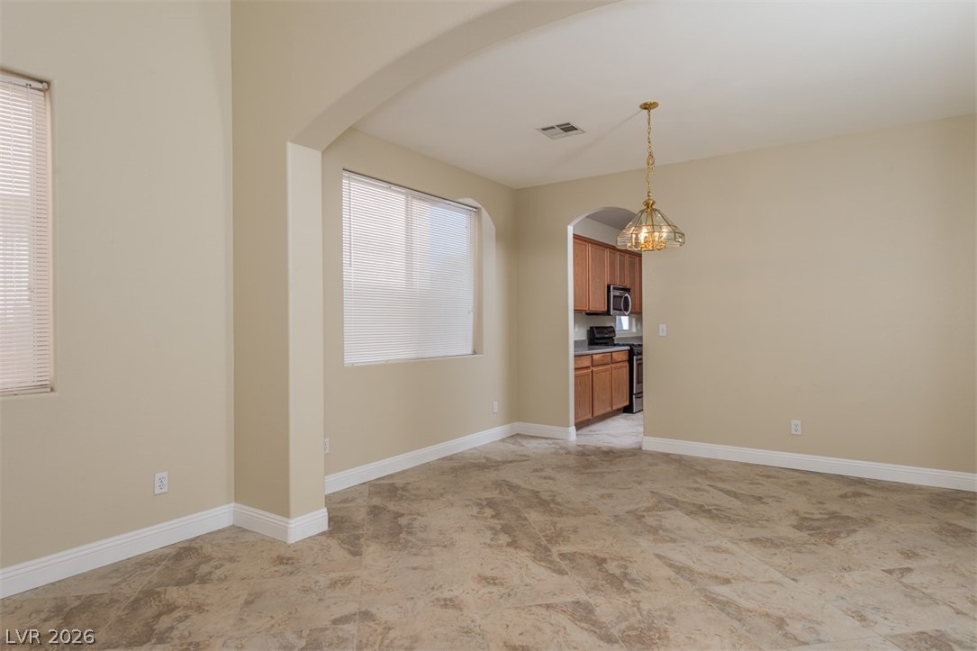 5242 Spring Canyon Street