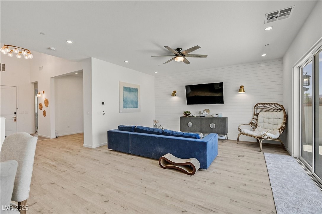 10112 Pleasant Knoll Avenue