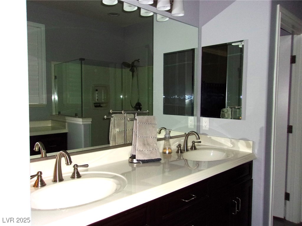 3811 Queen Elizabeth Court, Laughlin, Nevada image 10